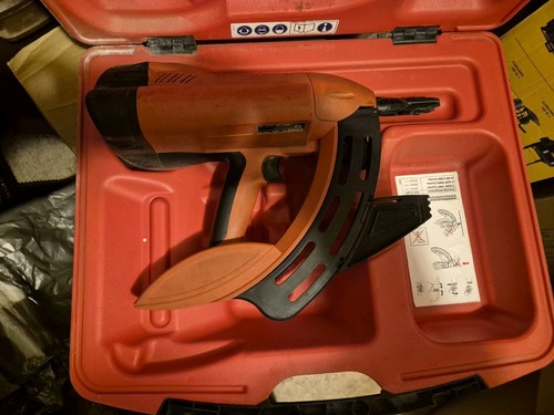 Cloueur 100e hilti - cloueur,