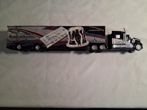 Maisto international - 1:64,