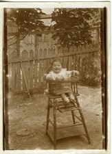 PHOTO, TUNISIA Bizerte Jeanne at 1 year old baby baby baby garden high chair