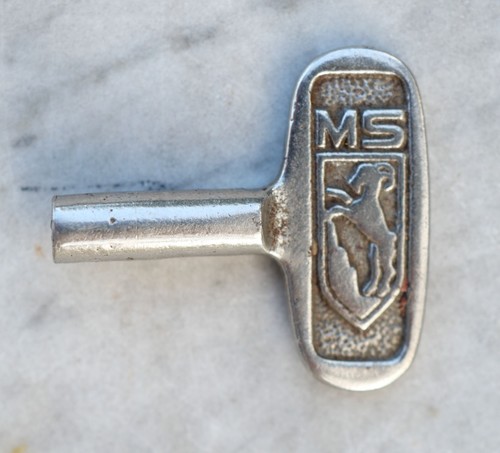 Petite clef pour jouet - petite,