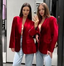 Zara Rouge Velours sur Mesure