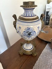 Ancien pied de lampe en porcelaine de Chantilly monture bronze XIX siècle