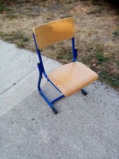 Chaise pour enfant en bois et