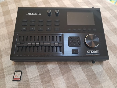 Alesis strike drum module - ,