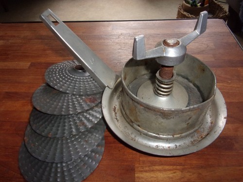 Ancien presse viande - ,