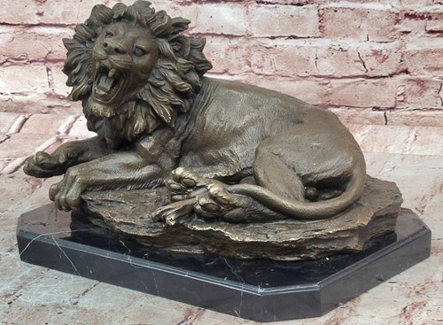 Sculpture lion rugissant en - rugissant,