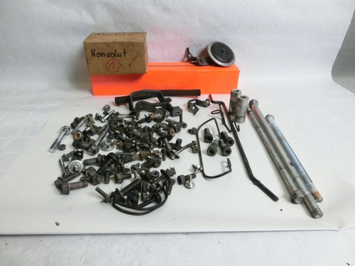 Suzuki 650 99 02 - (av)(4), 99-02