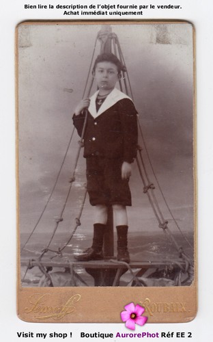 Jeune garçon costumé - jeune,
