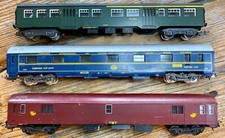 LIMA HO LOT 2 VOITURES SNCB M2 CIWL voyageurs fourgon postal rouge SNCF