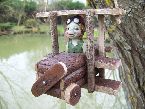 120540 figurine troll - troll, dans