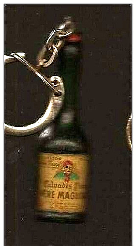 Porte cles bouteille de - porte,