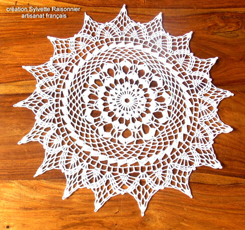 Napperon crochet main creation - main,