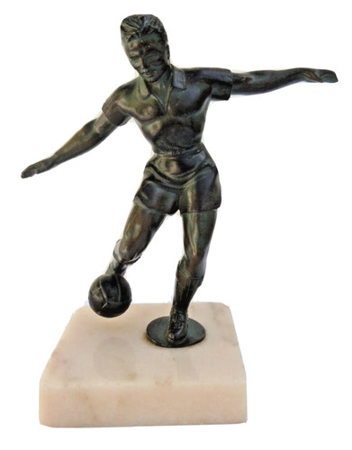 Statue sculpture footballeur