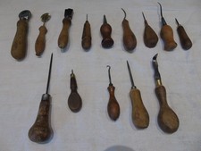 Lot de 13 outils alènes