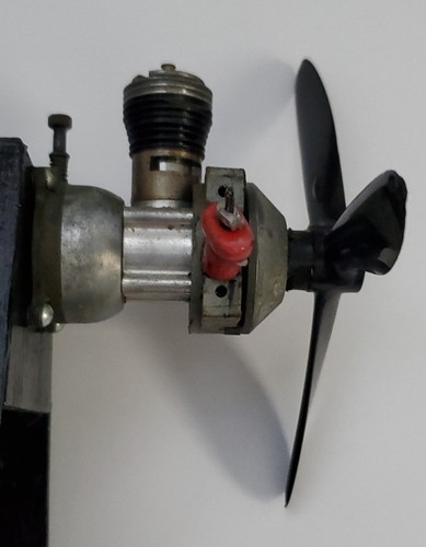 Cox engine with - 0.49,