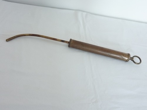 Ancienne pompe graisse - à,