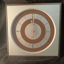 Belle Pendule Vintage Années