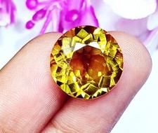 Ample Pierre Précieuse