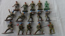LOT 15 PETITS SOLDATS