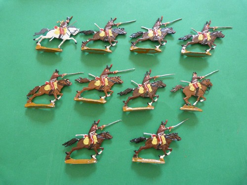 Plats étain kz - plats, d'étain