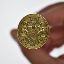 Stamp / seal with coat of arms to identify. Lion’s ecu surmounted by a helmet and