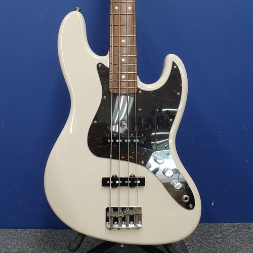 Guitare basse électrique