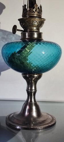 Lampe pétrole l - , l'idéal