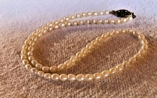 Damart collier ancien de - -,