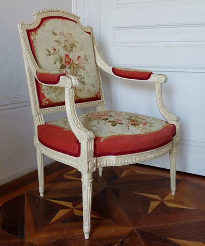 Fauteuil reine époque - à,
