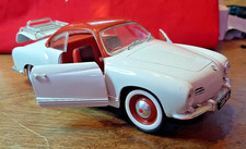 VW Karmann Ghia bi-colore