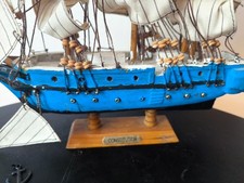 Bateau bois Constitution model