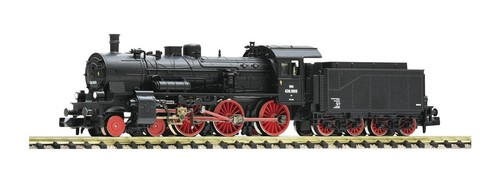 Locomotive vapeur - à,