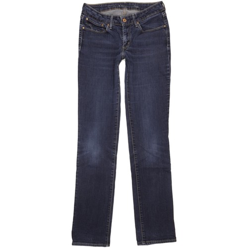 Levi demi curve - demi,
