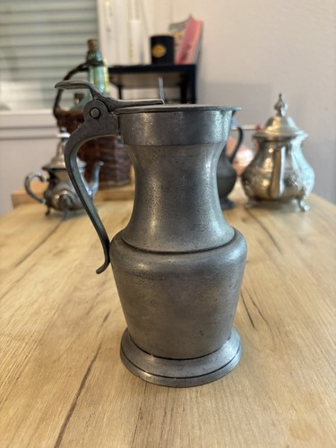 Aiguière cruche étain - en,