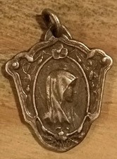 Médaille Religieuse Ancienne