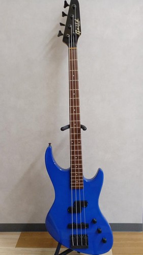 Guitare basse électrique