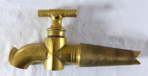 Ancien gros robinet - ancien,