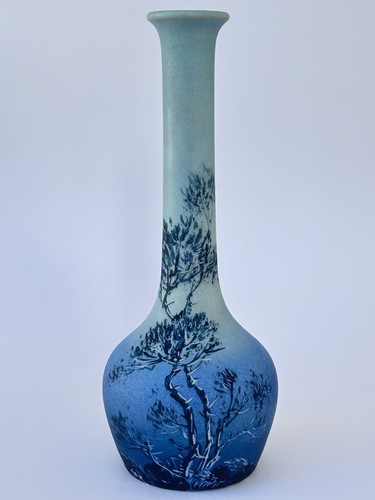 Joli ancien petit - , vase
