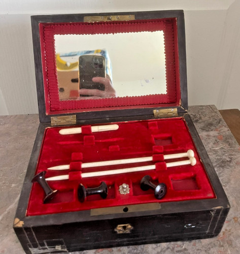 Ancien coffret boîte couture - ancien,