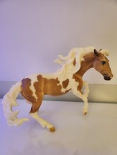 Breyer Horse Pop The Cork model Nokota Palomino