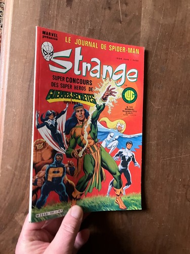 Petit format comics strange - petit,
