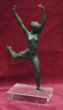 ancien magnifique statue