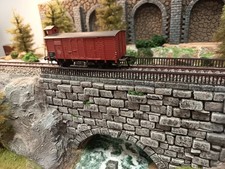 Wagon couvert en bois fleischmann