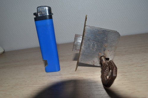 Ancienne serrure fer laiton - ancienne,