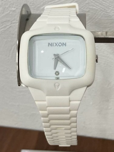 Nixon the rubber player - nixon, 100m