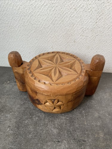 Ancienne boîte - ancienne,