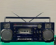 SANYO MR-V8 Radio Cassette Rétro AM FM Stéréo Usagé Rare Vintage