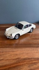 Porsche 901 CMC 1:18 die-cast