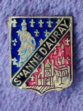 Régionalisme : insigne de Saint-Anne d'Auray vers 1930