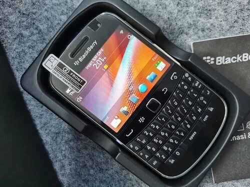 Blackberry 9900 bold gb - blackberry,